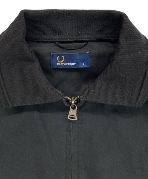 FRED PERRY（フレッドペリー）FRED PERRY (フレッドペリー) 月桂樹刺繍ロゴジップブルゾン ブラック サイズ:Lの古着・服飾アイテム