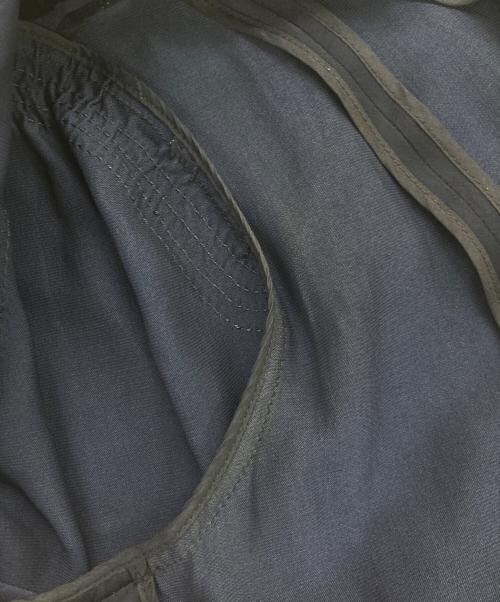 LOUIS VUITTON（ルイ ヴィトン）LOUIS VUITTON (ルイ ヴィトン) モノグラム柄ボタン レーヨンシャツ ネイビー サイズ:38の古着・服飾アイテム