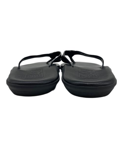 ISLAND SLIPPER（アイランドスリッパ）ISLAND SLIPPER (アイランドスリッパ) クロコ ナローストラップサンダル ブラック サイズ:9の古着・服飾アイテム