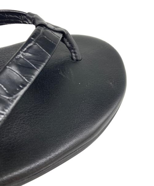 ISLAND SLIPPER（アイランドスリッパ）ISLAND SLIPPER (アイランドスリッパ) クロコ ナローストラップサンダル ブラック サイズ:9の古着・服飾アイテム