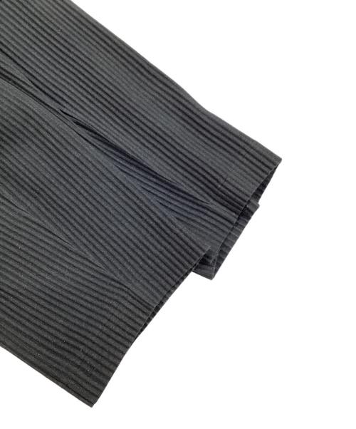 HOMME PLISSE ISSEY MIYAKE（オム プリッセ イッセイ ミヤケ）HOMME PLISSE ISSEY MIYAKE (オム プリッセ イッセイ ミヤケ) プリーツパンツ ブラック サイズ:2の古着・服飾アイテム