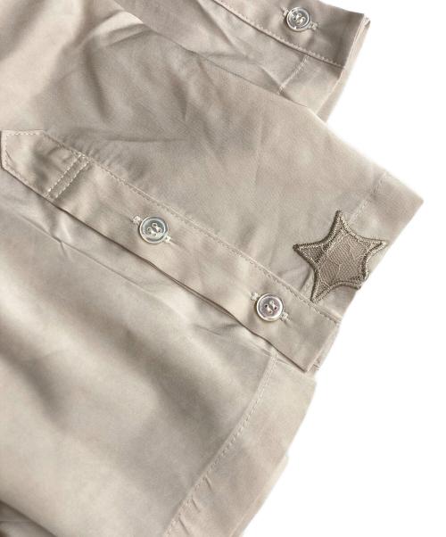 Mikio Sakabe（ミキオサカベ）Mikio Sakabe (ミキオサカベ) スターレースシャツ ベージュ サイズ:Fの古着・服飾アイテム