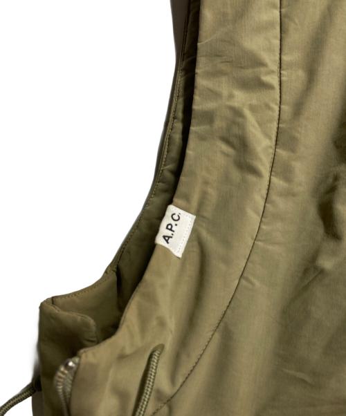 A.P.C.（アーペーセー）A.P.C. (アーペーセー) YOURI ジップブルゾン オリーブ サイズ:Ｍの古着・服飾アイテム
