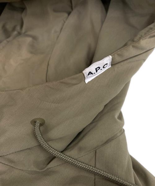 A.P.C.（アーペーセー）A.P.C. (アーペーセー) YOURI ジップブルゾン オリーブ サイズ:Ｍの古着・服飾アイテム
