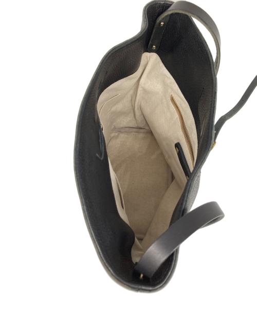 Ense（アンサ）Ense (アンサ) レザーショルダーバッグ ブラックの古着・服飾アイテム