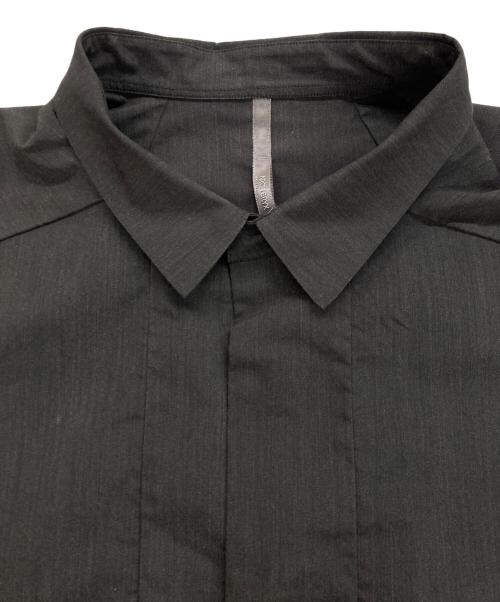 ARC'TERYX VEILANCE（アークテリクス ヴェイランス）ARC'TERYX VEILANCE (アークテリクス ヴェイランス) オーバーシャツ グレー サイズ:XLの古着・服飾アイテム