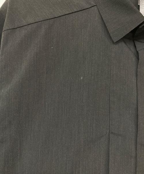 ARC'TERYX VEILANCE（アークテリクス ヴェイランス）ARC'TERYX VEILANCE (アークテリクス ヴェイランス) オーバーシャツ グレー サイズ:XLの古着・服飾アイテム