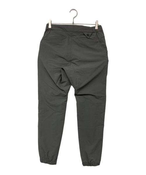 WHITE MOUNTAINEERING（ホワイトマウンテ二アニング）WHITE MOUNTAINEERING (ホワイトマウンテ二アニング) テックカーゴパンツ グレー サイズ:1の古着・服飾アイテム