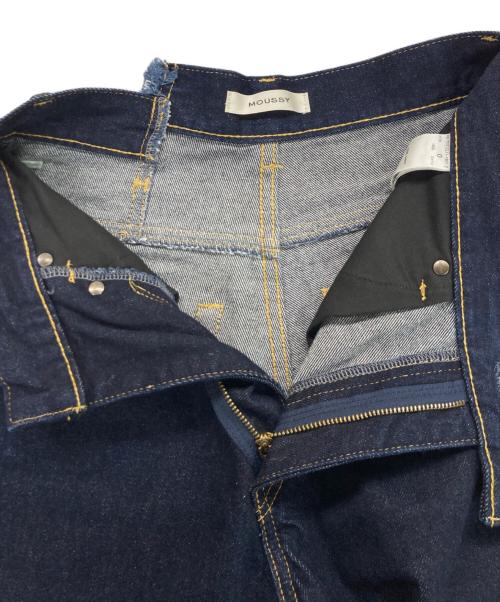 moussy（マウジー）moussy (マウジー) CROSS WAIST WIDE STRAIGHT インディゴの古着・服飾アイテム