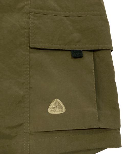 NIKE ACG（ナイキエーシージー）NIKE ACG (ナイキエーシージー) カーゴハーフパンツ オリーブ サイズ:Lの古着・服飾アイテム