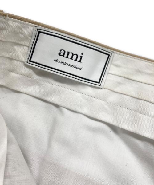 AMI Alexandre Mattiussi（アミアレクサンドルマテュッシ）AMI Alexandre Mattiussi (アミアレクサンドルマテュッシ) テーパードパンツ ベージュ サイズ:36の古着・服飾アイテム