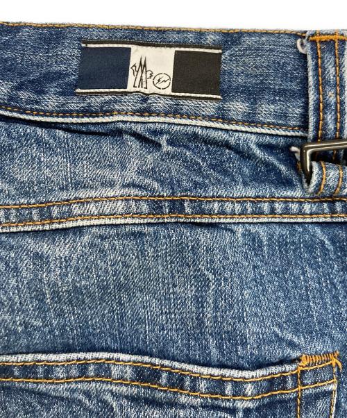 MONCLER GENIUS（モンクレール ジーニアス）MONCLER GENIUS (モンクレール ジーニアス) FRAGMENT DESIGN (フラグメントデザイン) PANTALONE DENIM インディゴ サイズ:48の古着・服飾アイテム