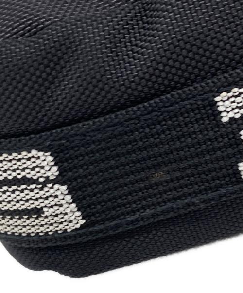 SUPREME（シュプリーム）SUPREME (シュプリーム) ショルダーバッグ ブラックの古着・服飾アイテム