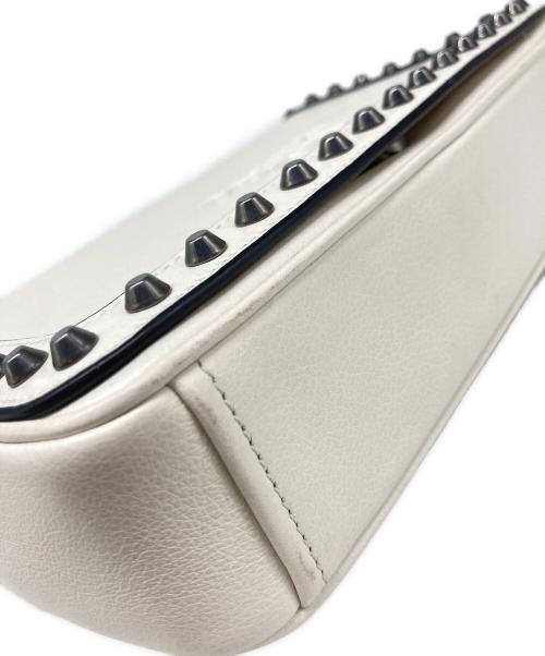 PRADA（プラダ）PRADA (プラダ) チェーンショルダーバッグ ホワイトの古着・服飾アイテム