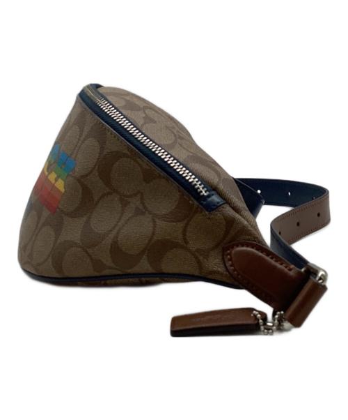COACH（コーチ）COACH (コーチ) シグネチャーウエストバッグ ブラウンの古着・服飾アイテム