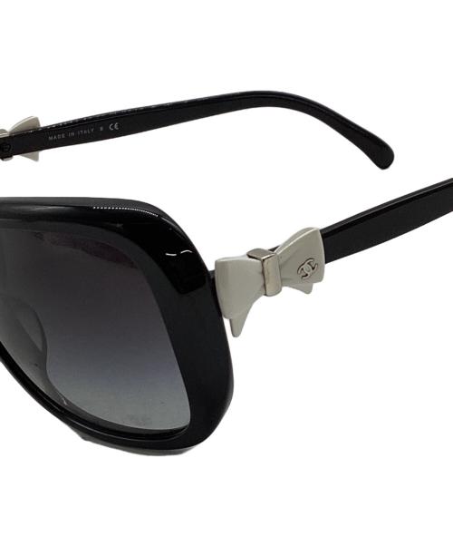 CHANEL（シャネル）CHANEL (シャネル) ココマークリボンサングラス ブラック サイズ:60□17 135の古着・服飾アイテム