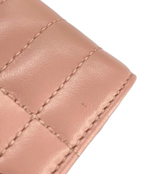 BURBERRY（バーバリー）BURBERRY (バーバリー) LOLA キルティング三つ折り財布 ピンクの古着・服飾アイテム