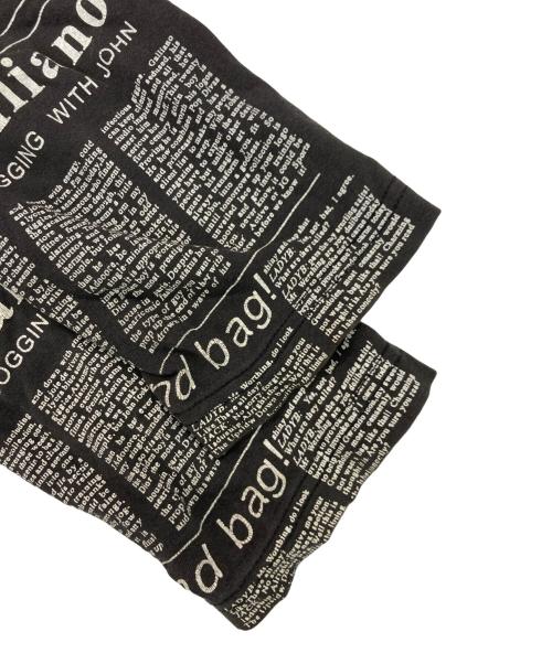 JOHN GALLIANO（ジョンガリアーノ）JOHN GALLIANO (ジョンガリアーノ) ニュースペーパー ジップフーディ ブラック サイズ:Mの古着・服飾アイテム