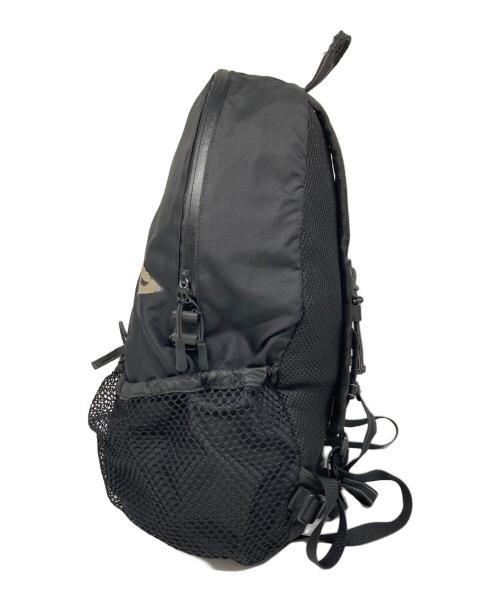 and wander（アンドワンダー）and wander (アンドワンダー) 20L daypack ブラックの古着・服飾アイテム
