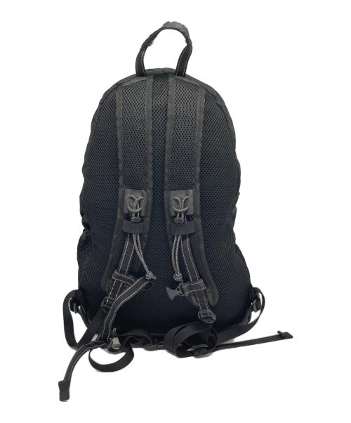 and wander（アンドワンダー）and wander (アンドワンダー) 20L daypack ブラックの古着・服飾アイテム