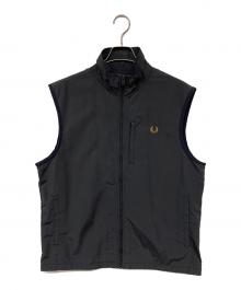 FRED PERRY（フレッドペリー）の古着「ナイロンベスト」｜グレー