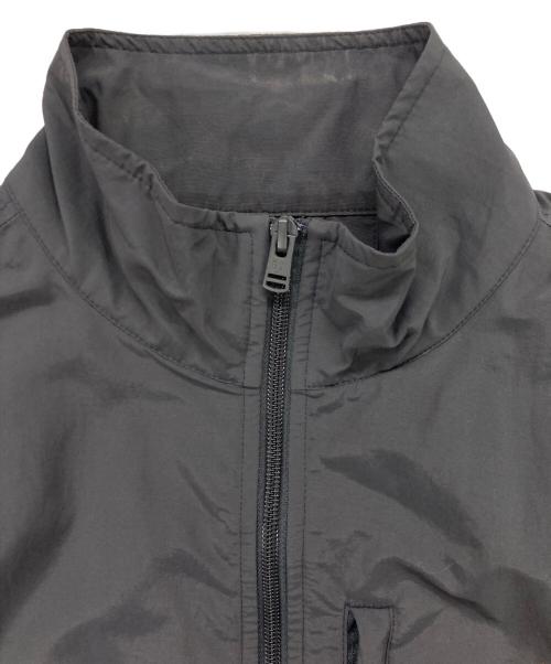 FRED PERRY（フレッドペリー）FRED PERRY (フレッドペリー) ナイロンベスト グレー サイズ:Lの古着・服飾アイテム