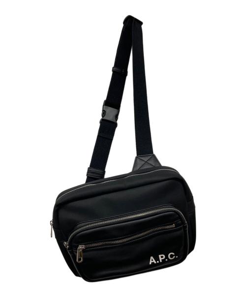 A.P.C.（アーペーセー）A.P.C. (アーペーセー) ロゴボディーバッグ ブラックの古着・服飾アイテム
