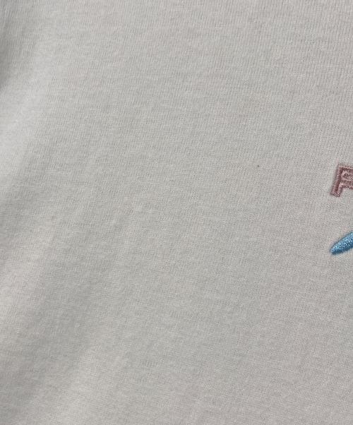 FEELS（フィールズ）FEELS (フィールズ) CROSS LOGO T-SHIRT ホワイト サイズ:Lの古着・服飾アイテム