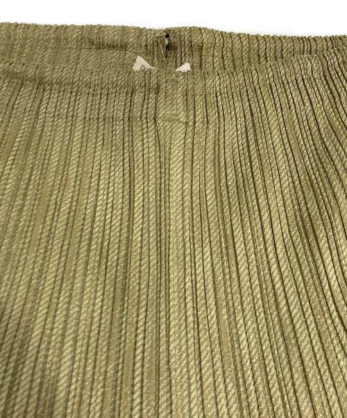 PLEATS PLEASE（プリーツプリーズ）PLEATS PLEASE (プリーツプリーズ) プリーツハーフパンツ グリーン サイズ:3の古着・服飾アイテム