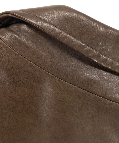 EMMETI（エンメティ）EMMETI (エンメティ) レザーダブルテーラードジャケット ブラウン サイズ:44の古着・服飾アイテム