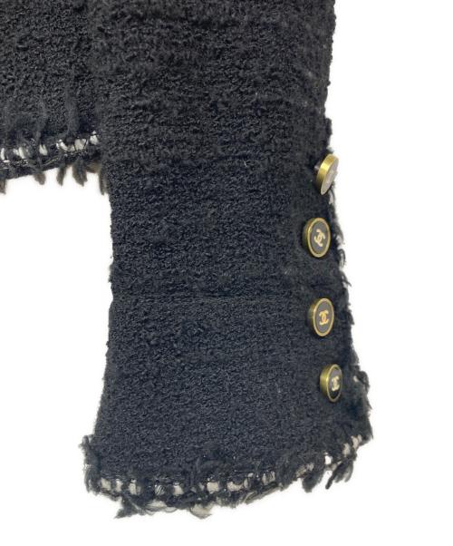 CHANEL（シャネル）CHANEL (シャネル) ココマークボタンボタンデザイントリムツイードジャケット ブラック サイズ:36の古着・服飾アイテム