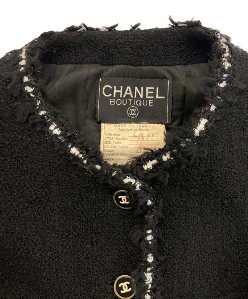 CHANEL（シャネル）CHANEL (シャネル) ココマークボタンボタンデザイントリムツイードジャケット ブラック サイズ:36の古着・服飾アイテム
