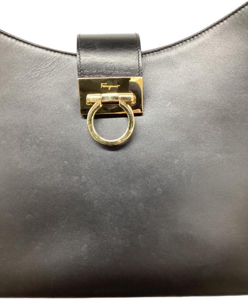 Salvatore Ferragamo（サルヴァトーレ フェラガモ）Salvatore Ferragamo (サルヴァトーレ フェラガモ) ガンチーニハンドバッグ ブラックの古着・服飾アイテム