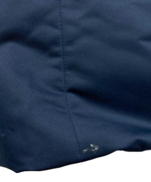 icB（アイシービー）icB (アイシービー) シームレススタンドカラーダウンコート ネイビー サイズ:FRA36/ITA38/JPN9の古着・服飾アイテム