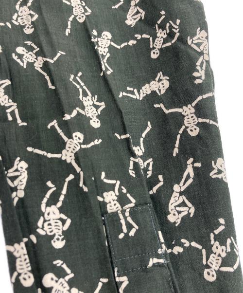 Jean Paul GAULTIER（ジャンポールゴルチェ）Jean Paul GAULTIER (ジャンポールゴルチェ) スカルプリントニットコルセットシャツ グリーン サイズ:B82T164の古着・服飾アイテム