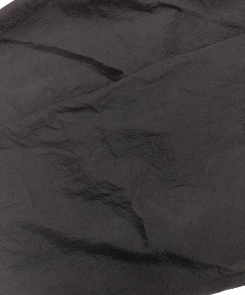 H BEAUTY&YOUTH（エイチ ビューティー&ユース）H BEAUTY&YOUTH (エイチ ビューティー&ユース) OLMETEX ナイロン ワイドスラックス ブラック サイズ:Sの古着・服飾アイテム