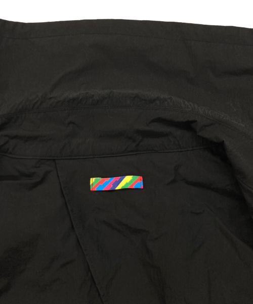 is-ness（イズネス）is-ness (イズネス) NON-BINARY S S PACKABLE COAT/パッカブルコート ブラック サイズ:M(46)の古着・服飾アイテム