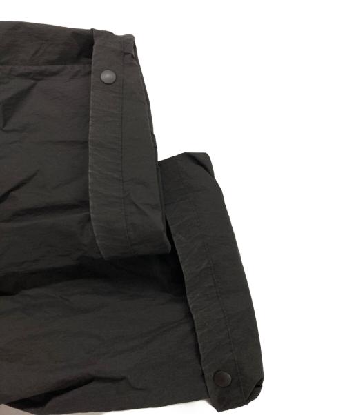 is-ness（イズネス）is-ness (イズネス) NON-BINARY S S PACKABLE COAT/パッカブルコート ブラック サイズ:M(46)の古着・服飾アイテム