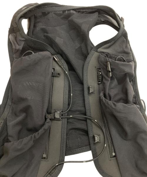 Y-3（ワイスリー）Y-3 (ワイスリー) Y-3 RUN VEST/ メンズ ランニング ベスト ハイドラパック ブラック サイズ:Lの古着・服飾アイテム