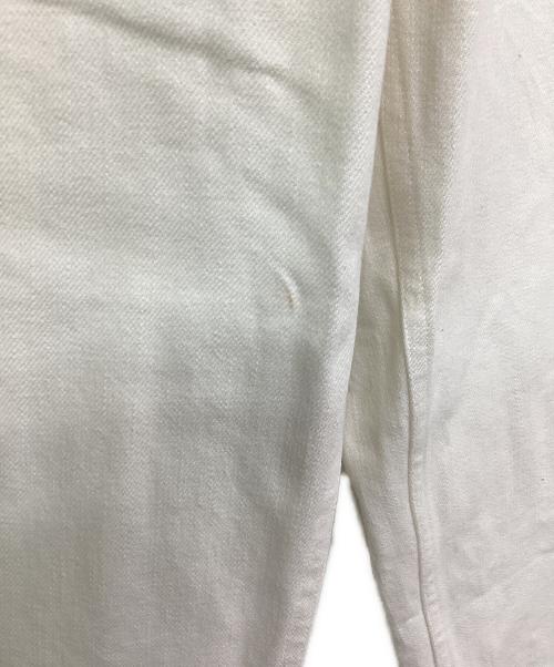 COMOLI（コモリ）COMOLI (コモリ) デニム ベルテッドパンツ ホワイト サイズ:１の古着・服飾アイテム