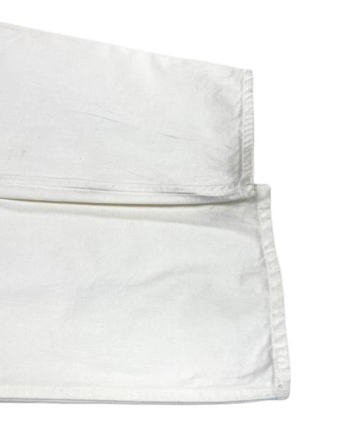 COMOLI（コモリ）COMOLI (コモリ) デニム ベルテッドパンツ ホワイト サイズ:１の古着・服飾アイテム