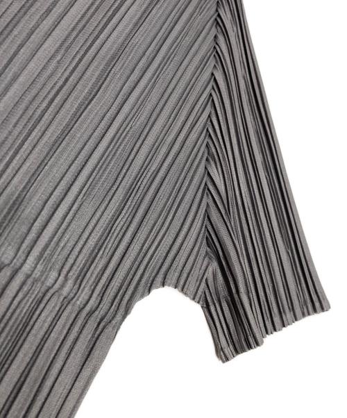 PLEATS PLEASE（プリーツプリーズ）PLEATS PLEASE (プリーツプリーズ) Basics プリーツTEE グレー サイズ:3の古着・服飾アイテム