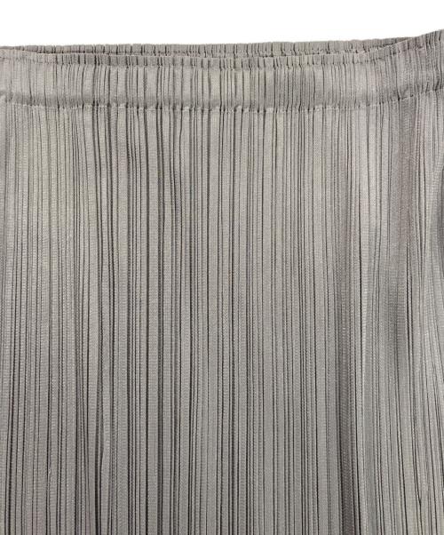 PLEATS PLEASE（プリーツプリーズ）PLEATS PLEASE (プリーツプリーズ) BASICSプリーツスカート グレー サイズ:4の古着・服飾アイテム