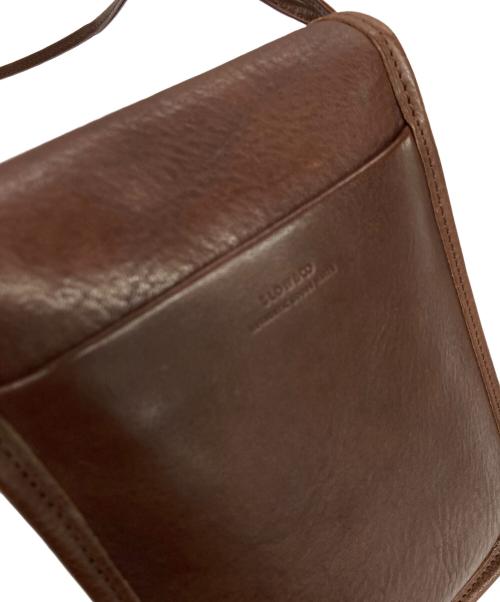 SLOW&CO（スロウアンドコー）SLOW&CO (スロウアンドコー)  Bono  Flap Vertical Shoulder Bag / ターンロック レザーショルダーバッグ ブラウンの古着・服飾アイテム