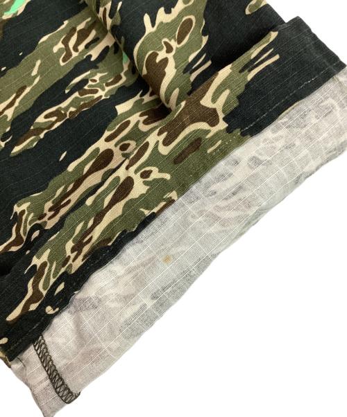 UNDERCOVER（アンダーカバー）UNDERCOVER (アンダーカバー) 01SS シャツドッキング迷彩パンツ オリーブ サイズ:Mの古着・服飾アイテム
