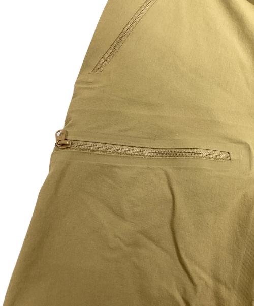 ARC'TERYX（アークテリクス）ARC'TERYX (アークテリクス) ナイロンパンツ ベージュ サイズ:Sの古着・服飾アイテム