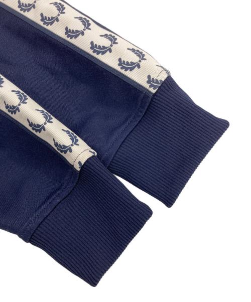 FRED PERRY（フレッドペリー）FRED PERRY (フレッドペリー) ロゴトラックジャケット ネイビー サイズ:Sの古着・服飾アイテム