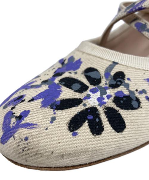 MIU MIU（ミュウミュウ）MIU MIU (ミュウミュウ) ペイントバレエシューズ ベージュ サイズ:37 1/2の古着・服飾アイテム