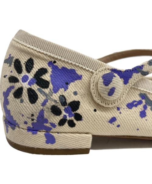 MIU MIU（ミュウミュウ）MIU MIU (ミュウミュウ) ペイントバレエシューズ ベージュ サイズ:37 1/2の古着・服飾アイテム