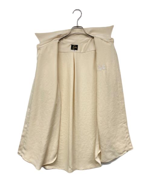Needles（ニードルズ）Needles (ニードルズ) ロゴL/Sシャツ ベージュ サイズ:Mの古着・服飾アイテム